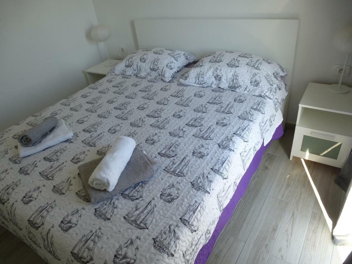 Apartment Vicko Drvenik  Buitenkant foto