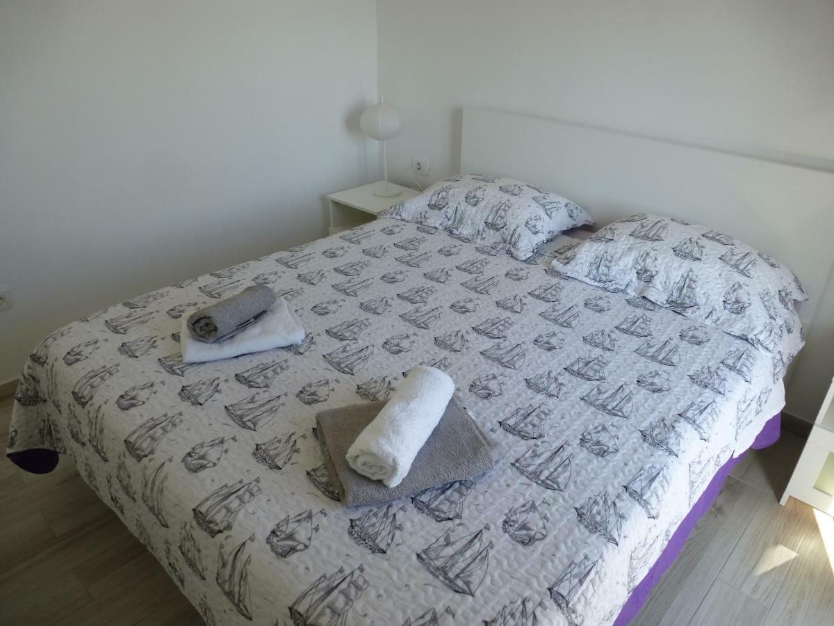 Apartment Vicko Drvenik  Buitenkant foto
