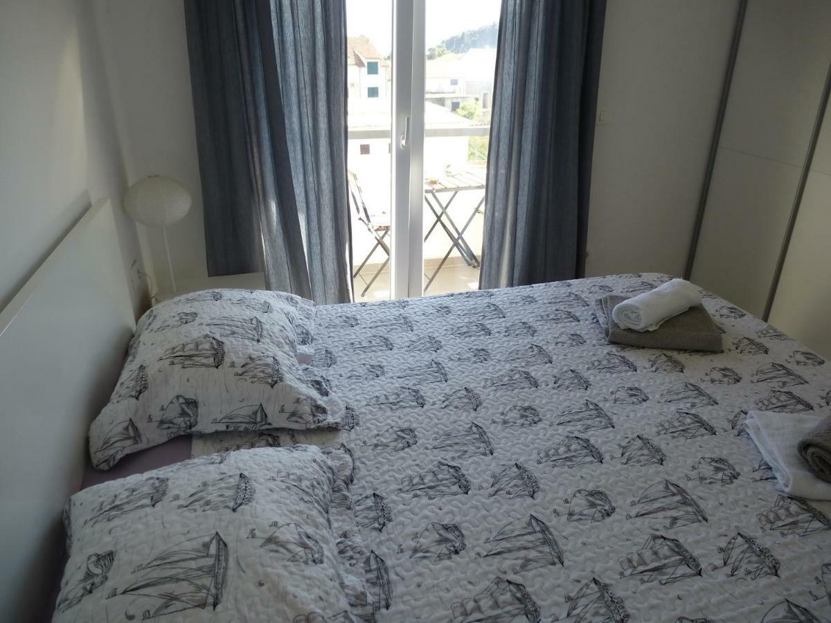 Apartment Vicko Drvenik  Buitenkant foto